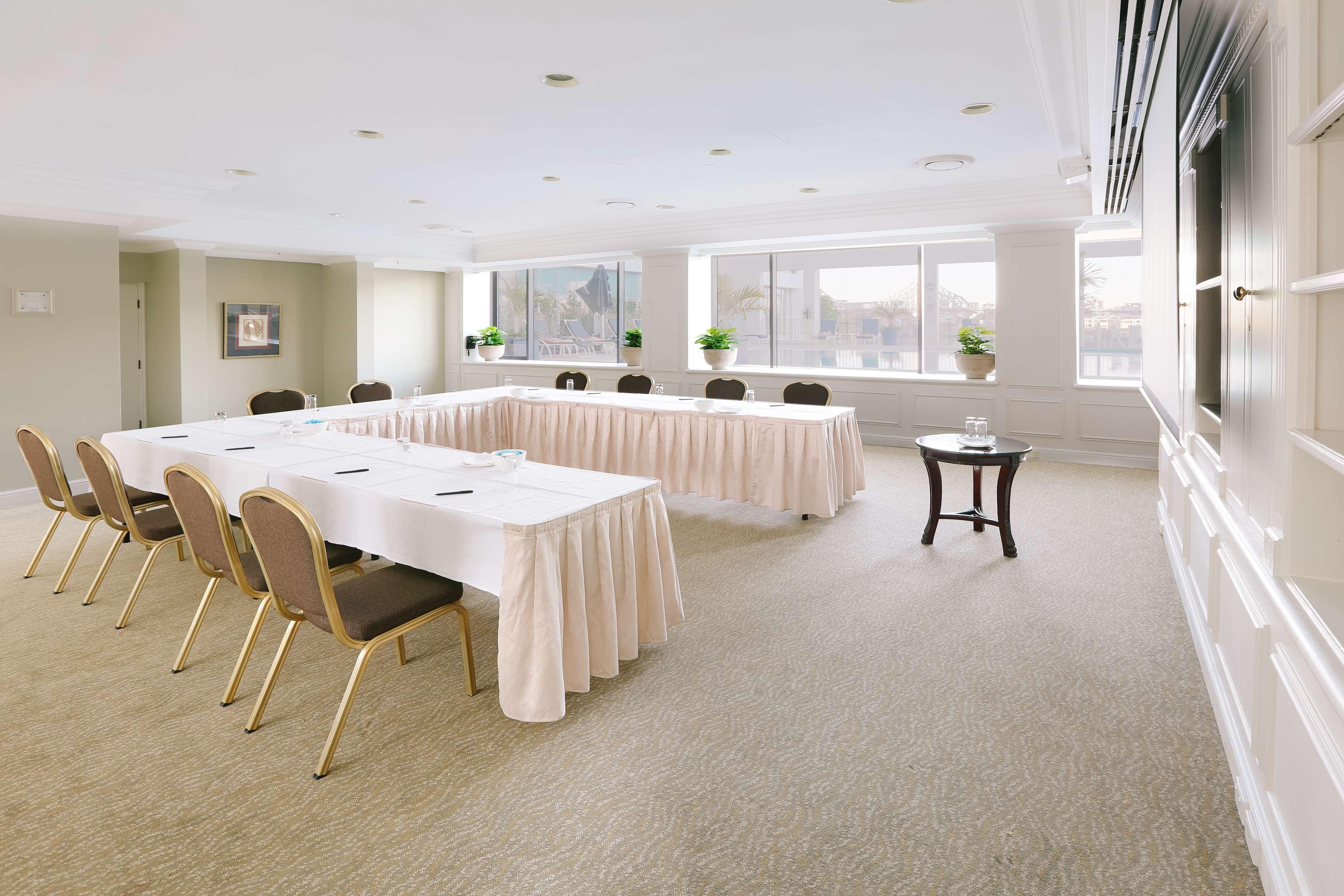 Hotel Stamford Plaza Brisbane Exterior foto A meeting room