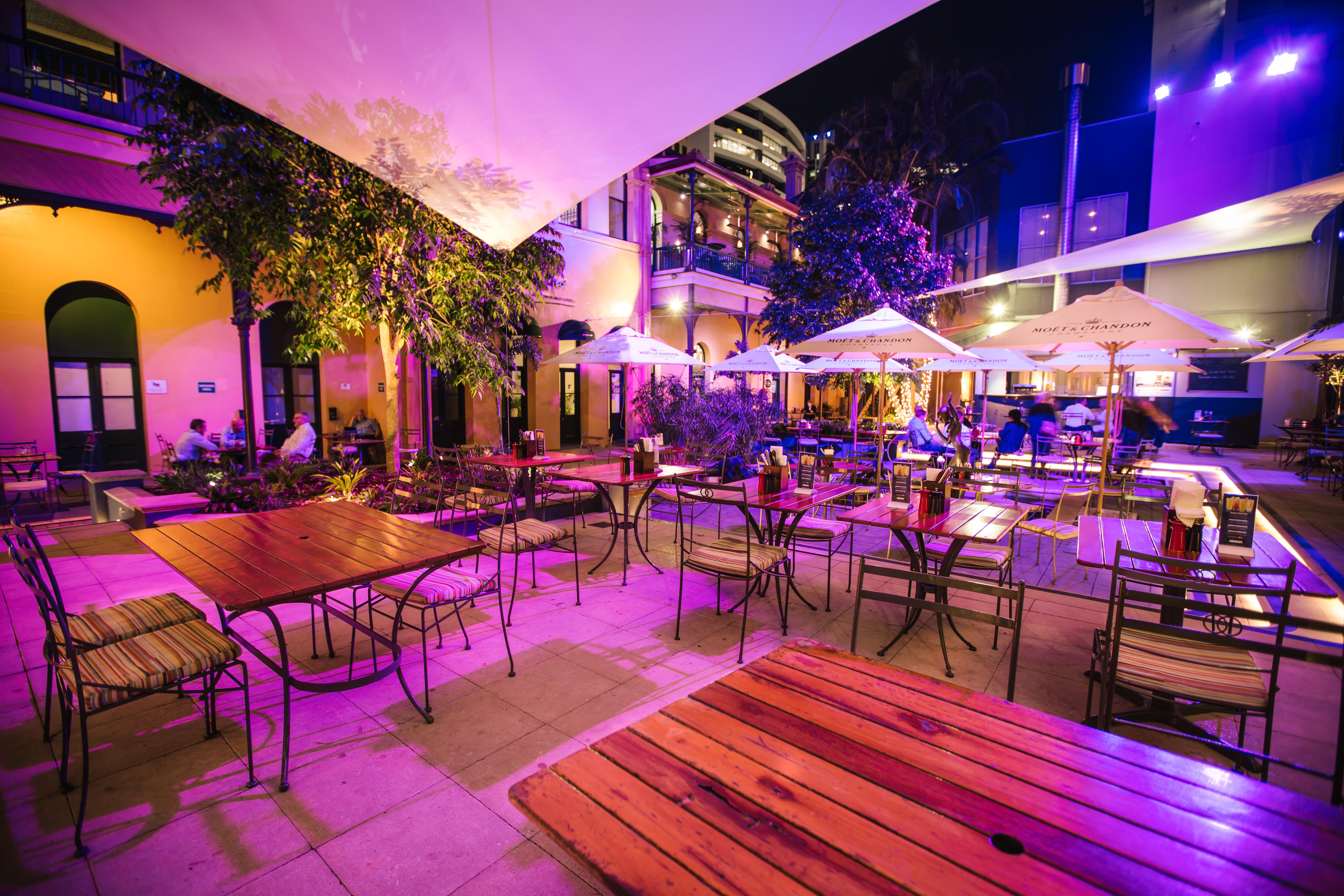 Hotel Stamford Plaza Brisbane Exterior foto The courtyard at the Cape Town campus