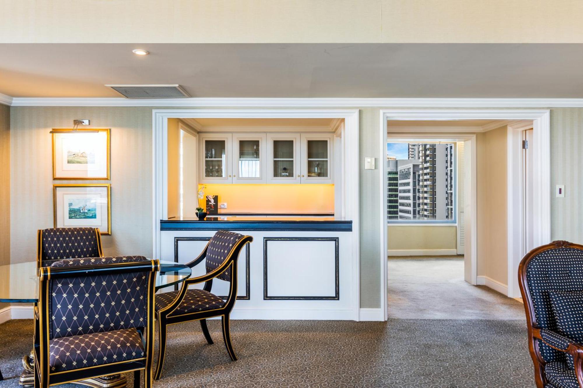Hotel Stamford Plaza Brisbane Exterior foto A suite at the Four Seasons Hotel